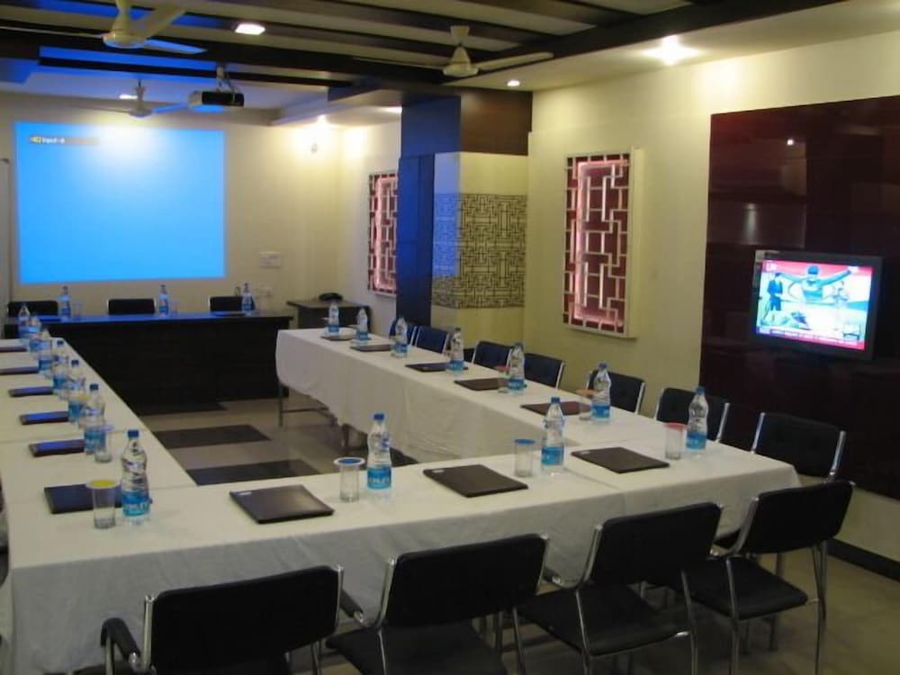 Hotel Shree Residency 16/20