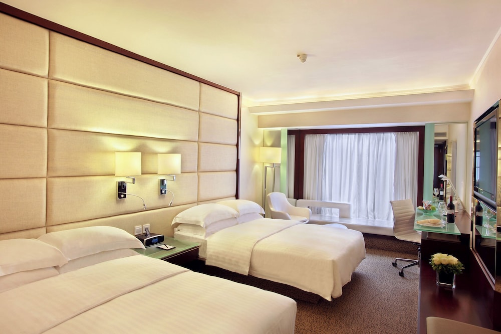 Regal Kowloon Hotel 12/50