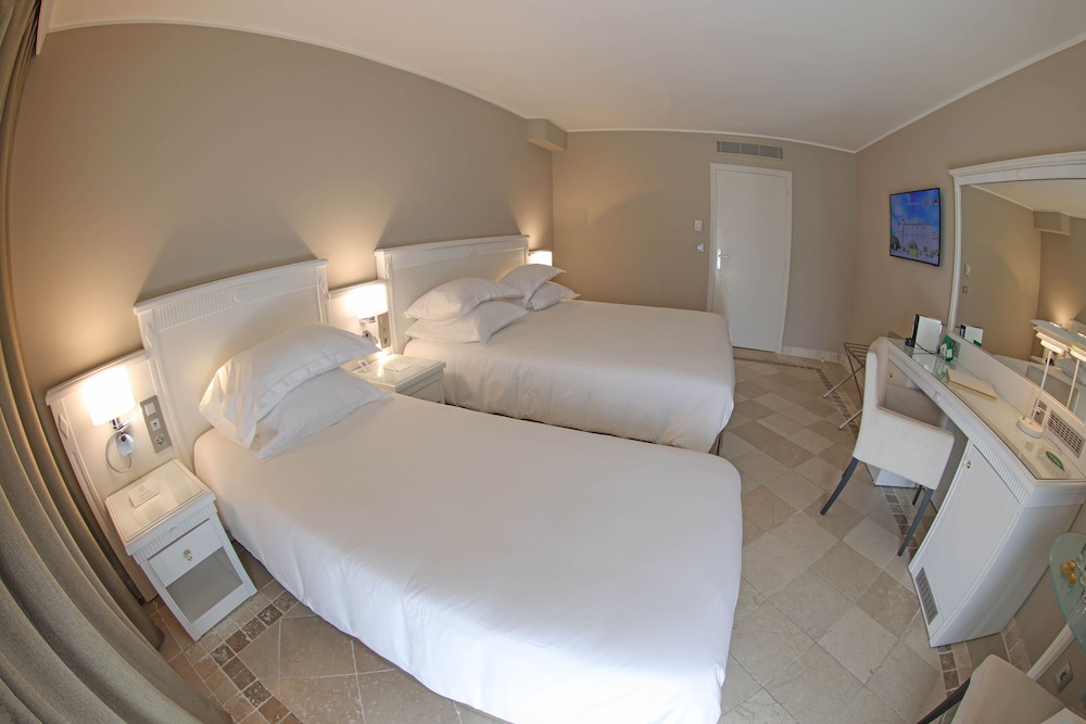 Hostellerie De L Abbaye 7/50