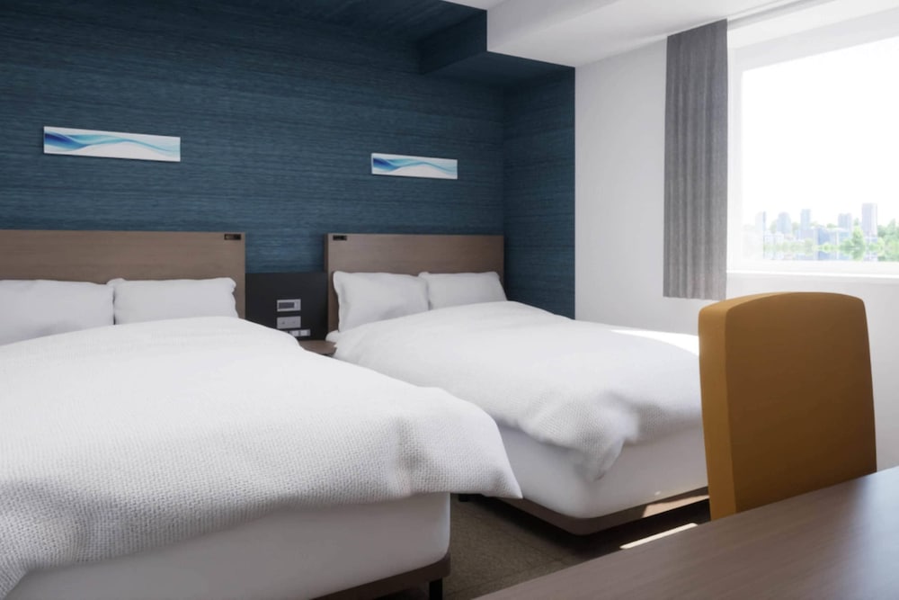 Standard, Twin Beds