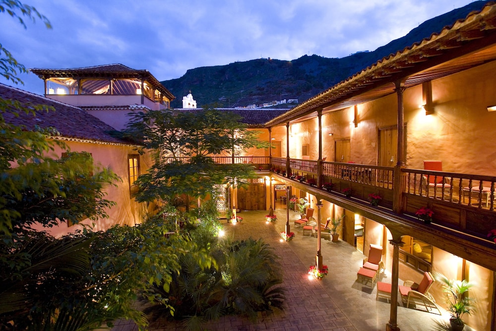 Hotel LIVVO La Quinta Roja 5/67
