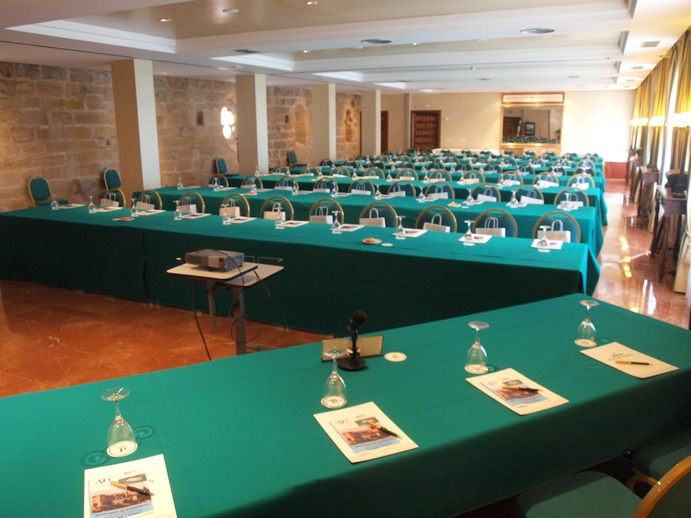 Parador De Alcaniz 33/50