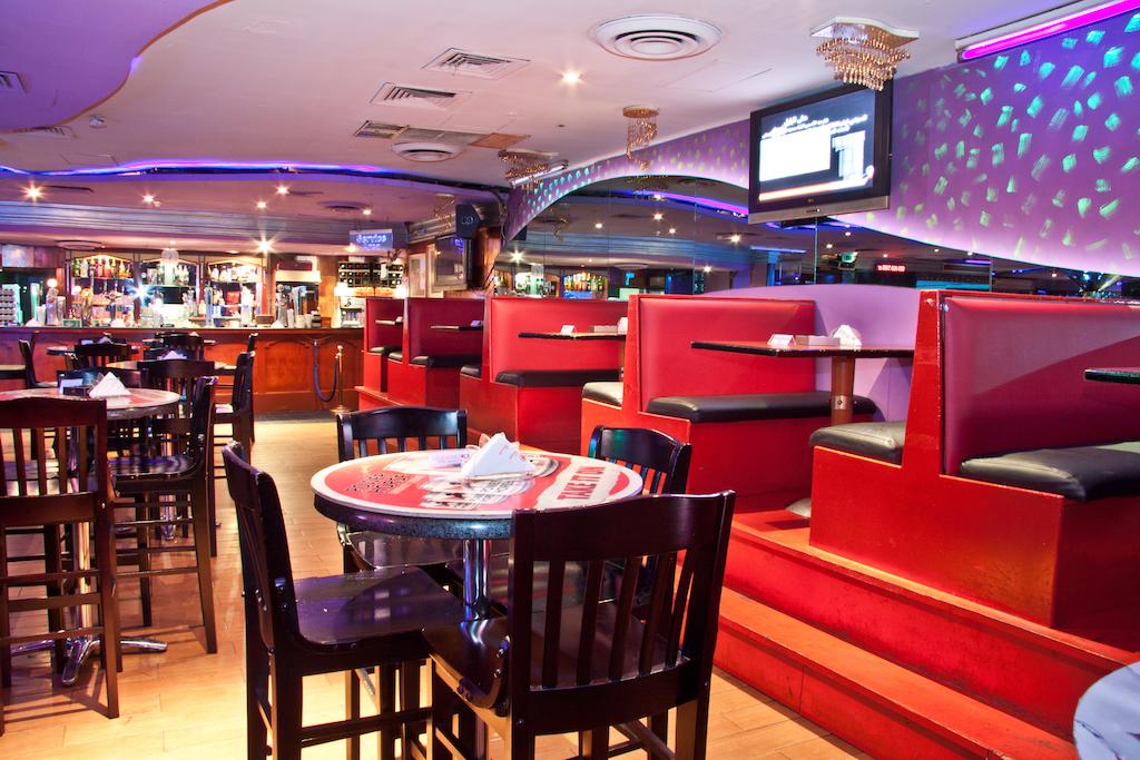restaurant cafeteria