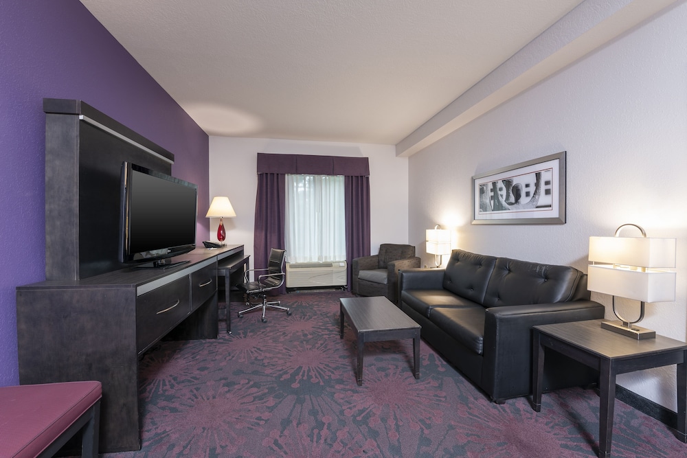 Holiday Inn Express Hotel Suites Columbus Polaris Parkway 51/77