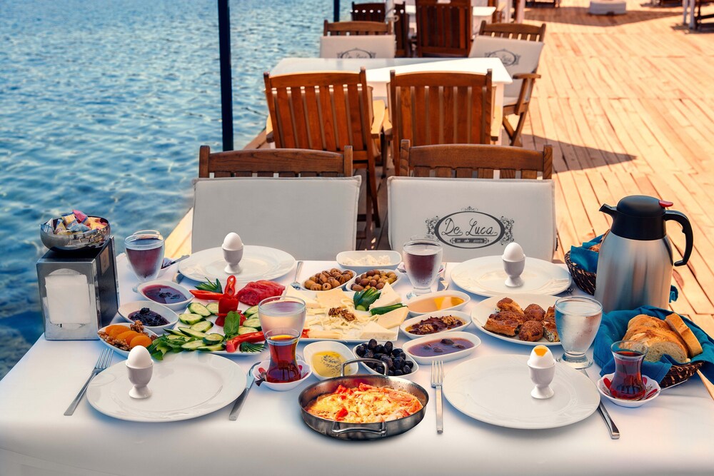 Cunda Aksac Otel 33/50