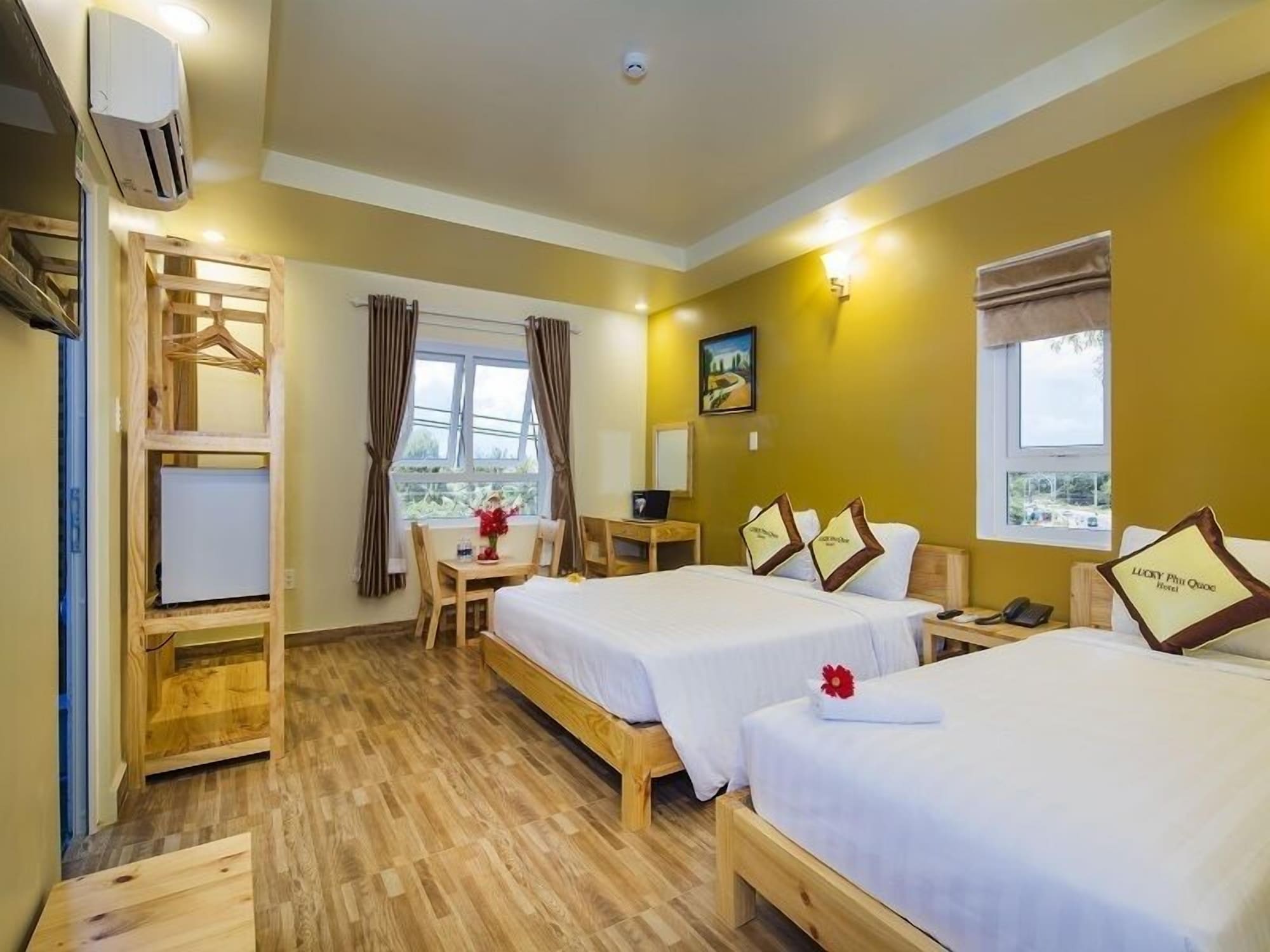 DELUXE, FAMILY, SEA VIEW