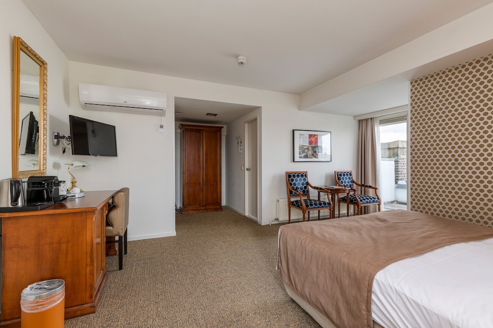 Dikker And Thijs Fenice Hotel 23/73