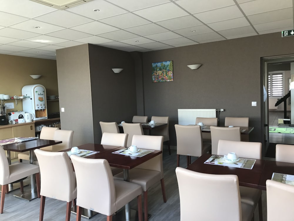restaurant-cafeteria