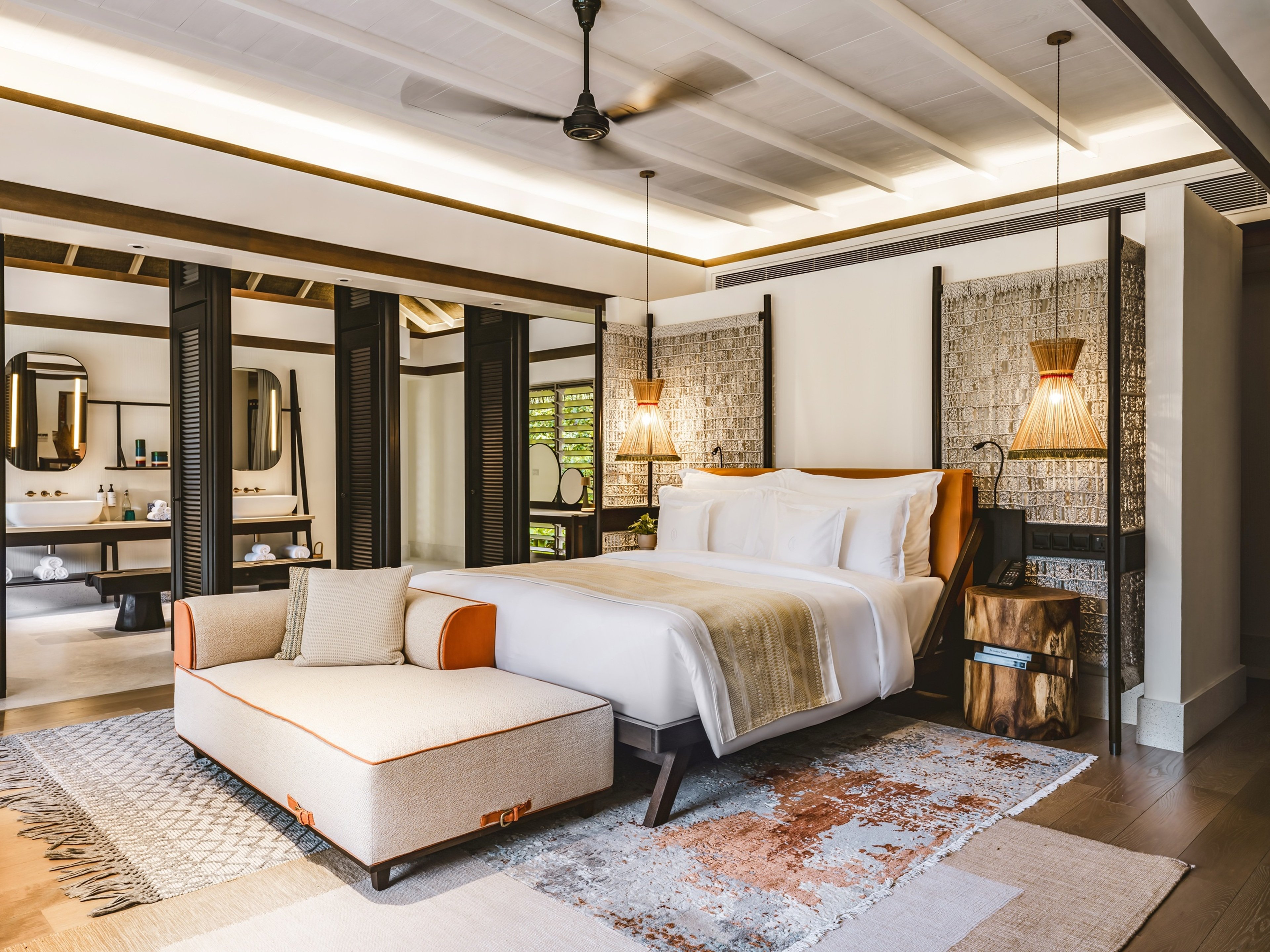 3 Bedrooms, Royal, Residence, Beach Front