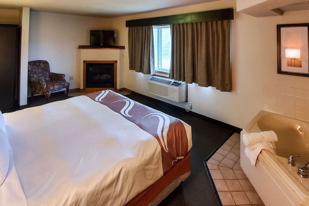 Quality Inn Atchison 10/22