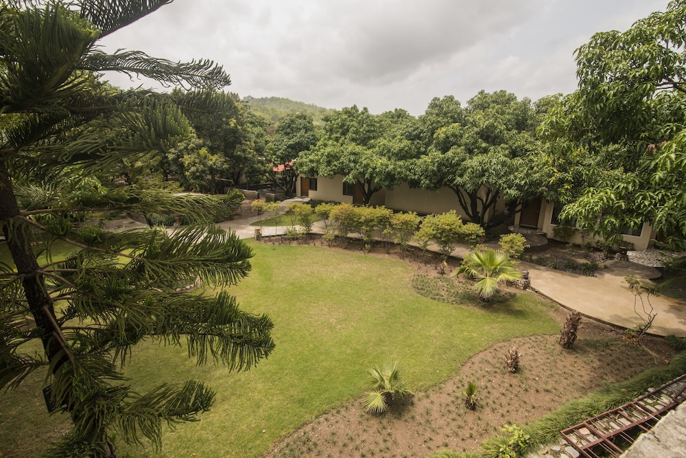 LA PERLE RIVER RESORTS 32/50