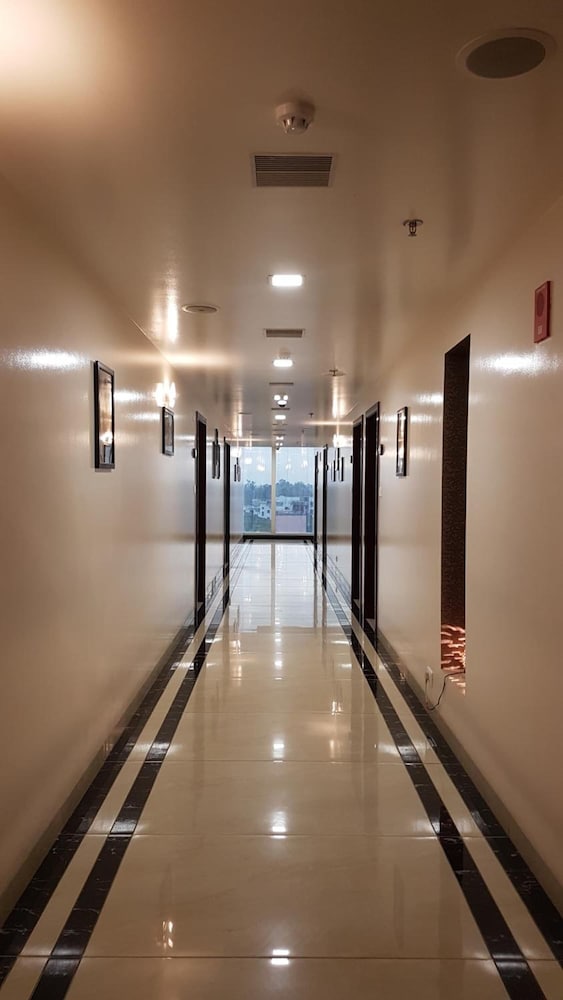 The Avr Hotels & Banquets 19/36