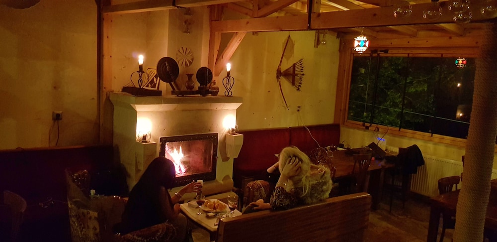 Larissa Cave Hotel 29/50