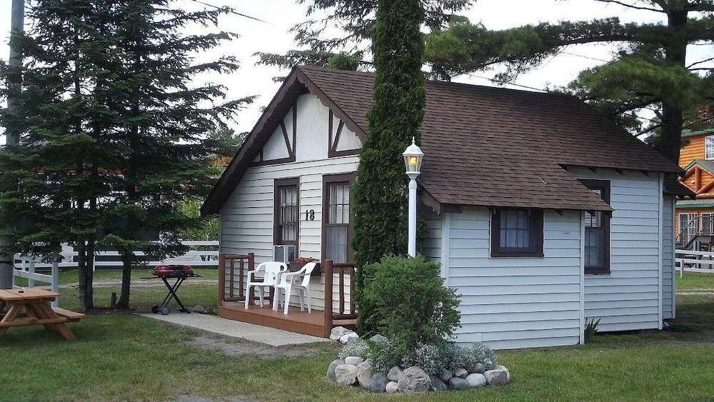 The Beach House 51/54