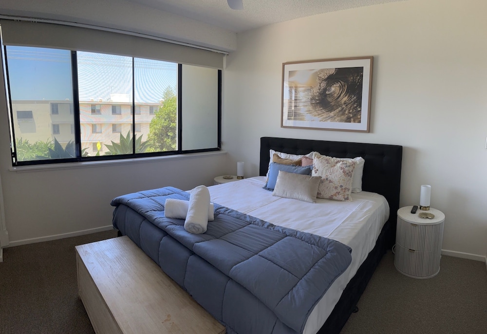 Kings Row Holiday Apartments 12/48