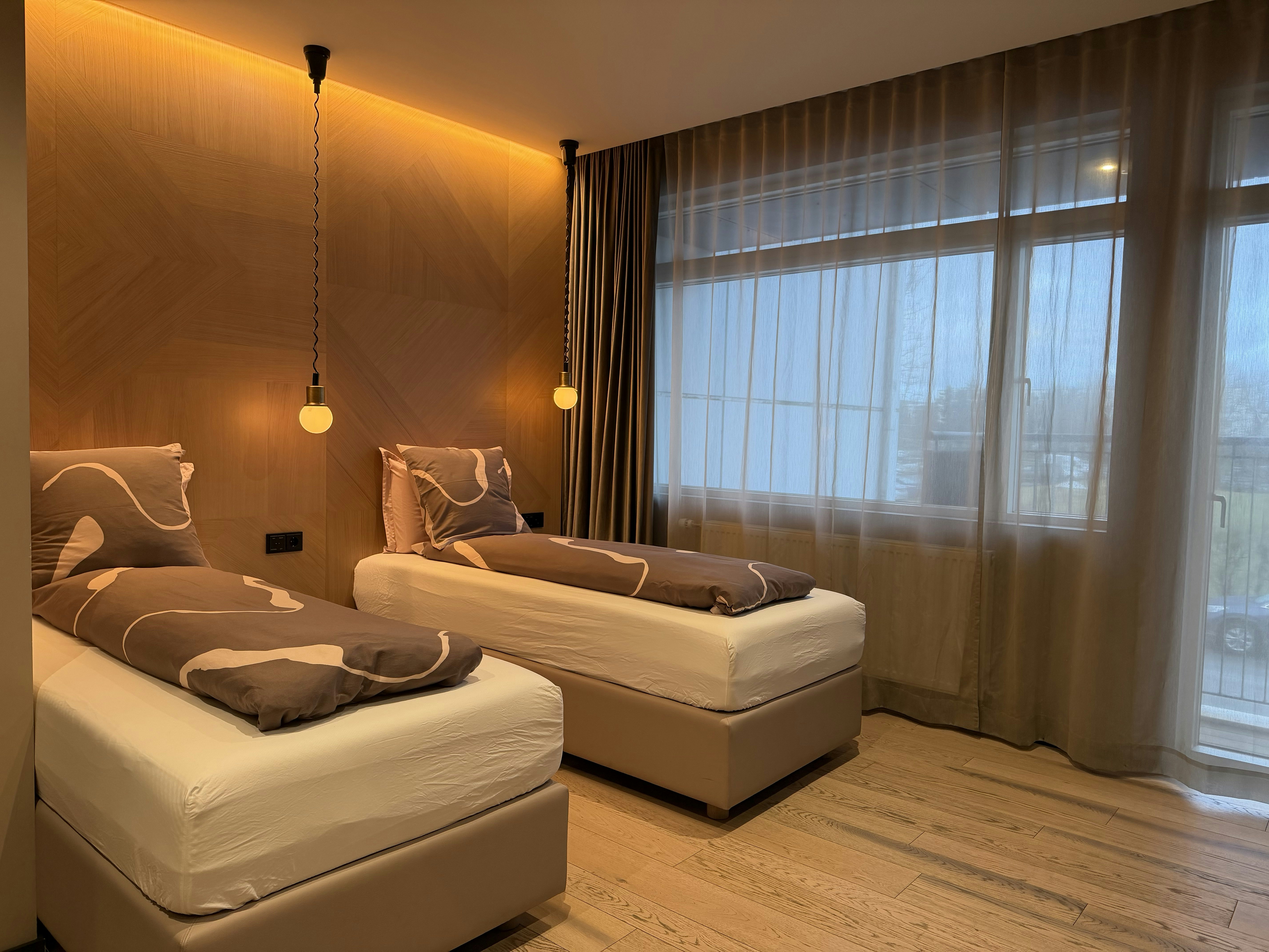ROOM, TWIN BEDS, BALCONY