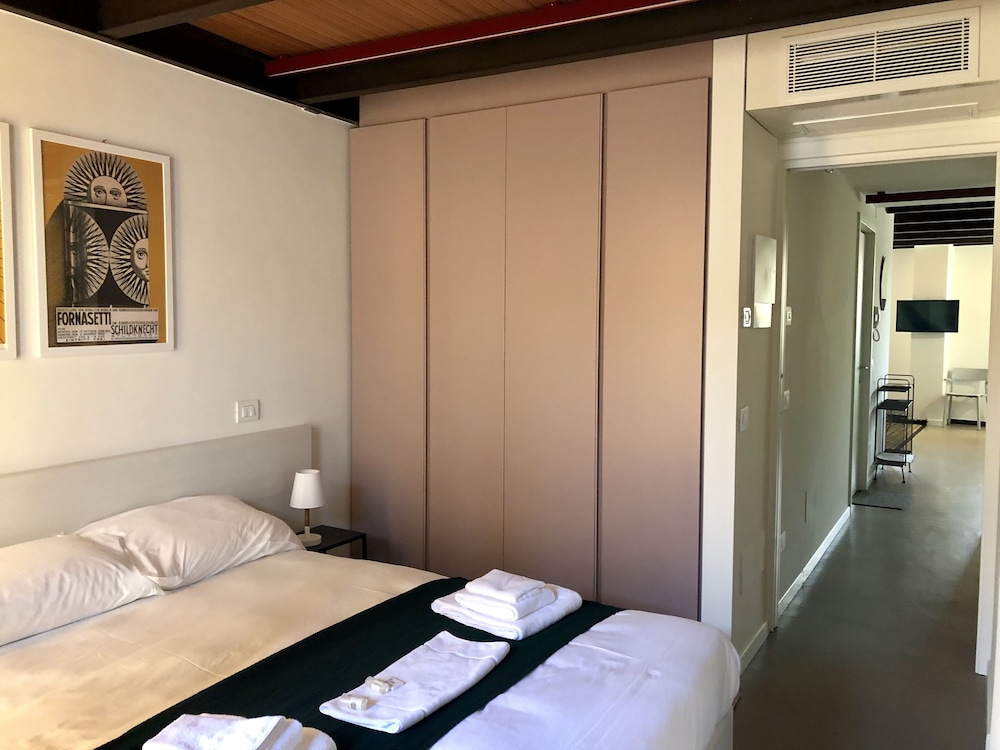Rivadige Suite 15/50
