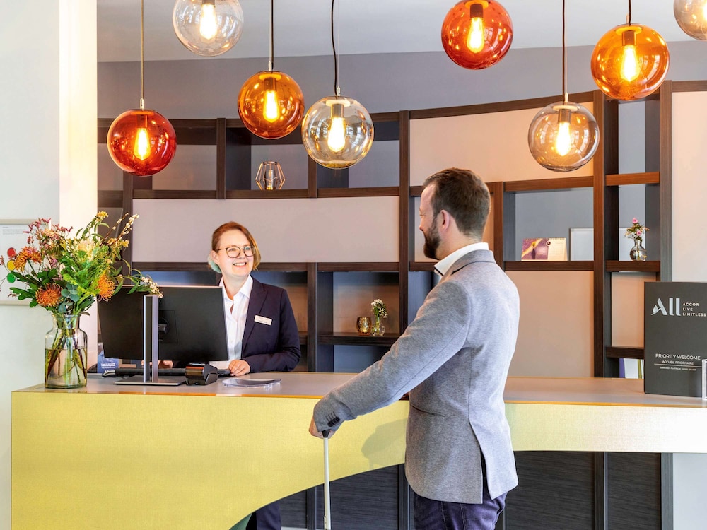Mercure Hotel Duesseldorf Zentrum 9/63
