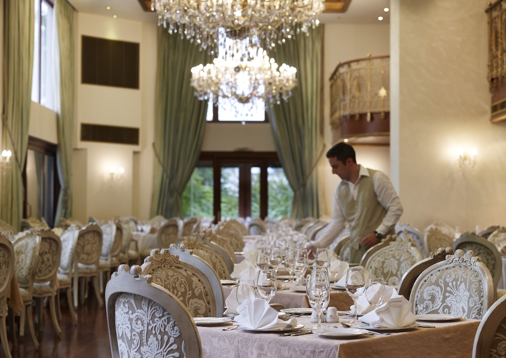 GRAND SERAI CONGRESS & SPA 50/64