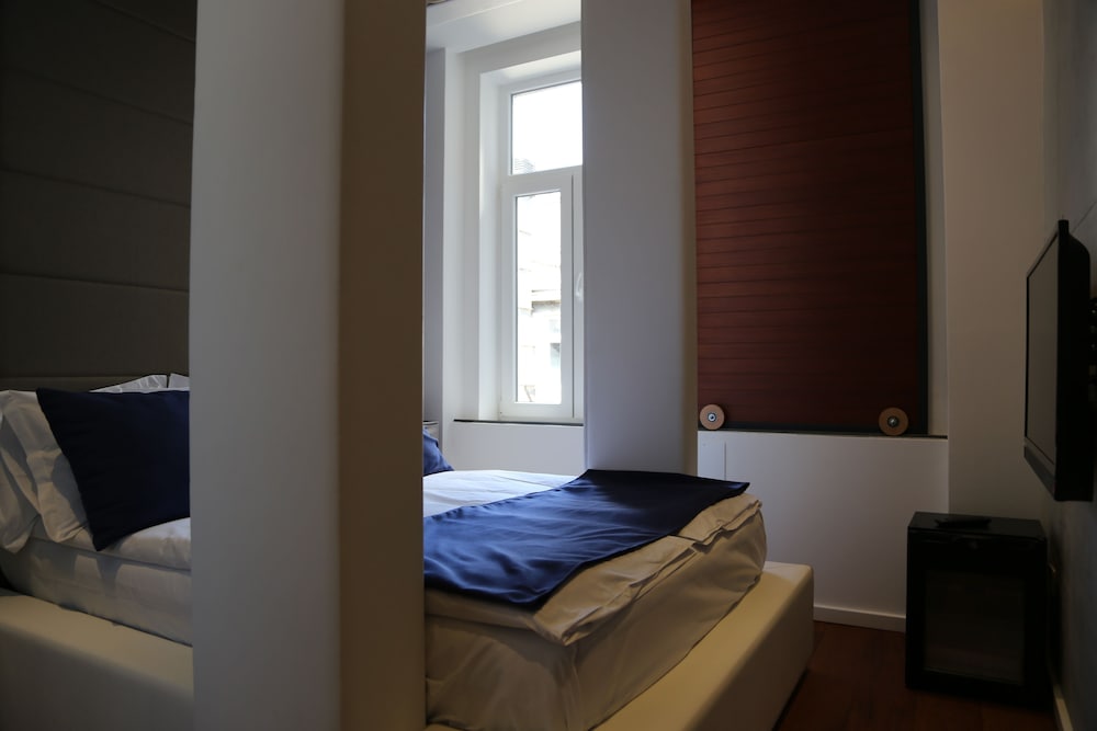 Boutique Rooms 13/50