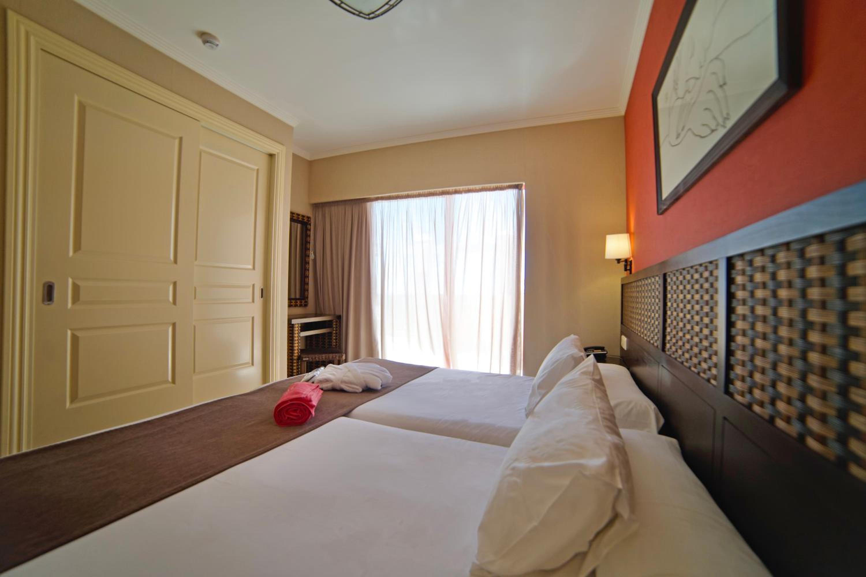 جناح جونيور بإطلالة على البحر، Holiday World Village Affiliated By Melia 5/9