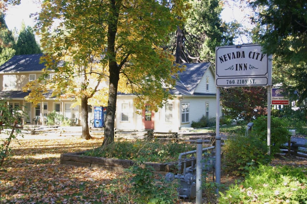 Nevada City Inn 35/44