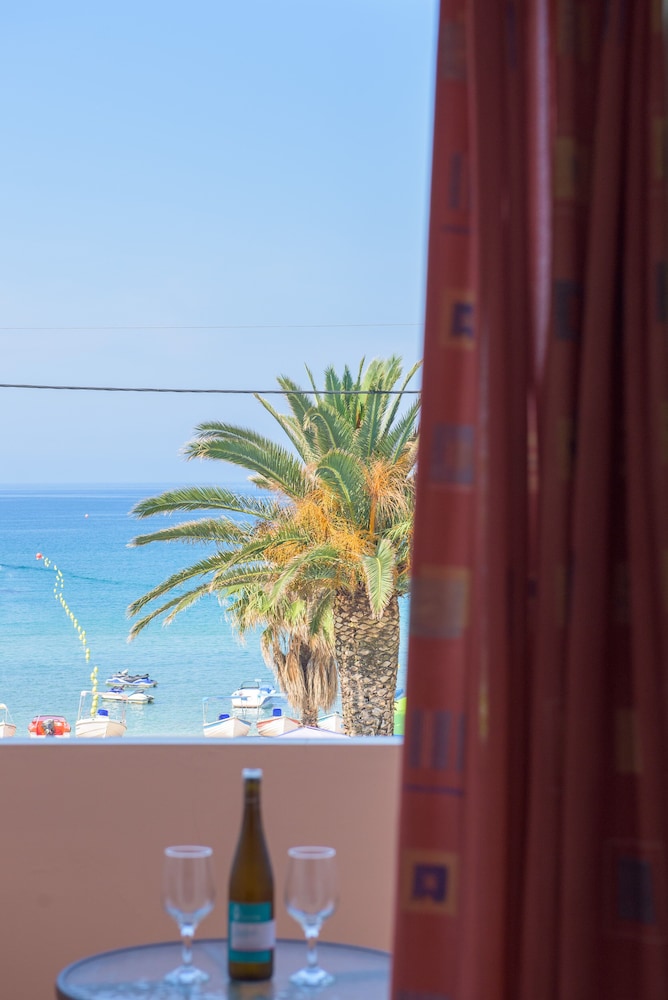 Alkyon Beach Hotel 11/15