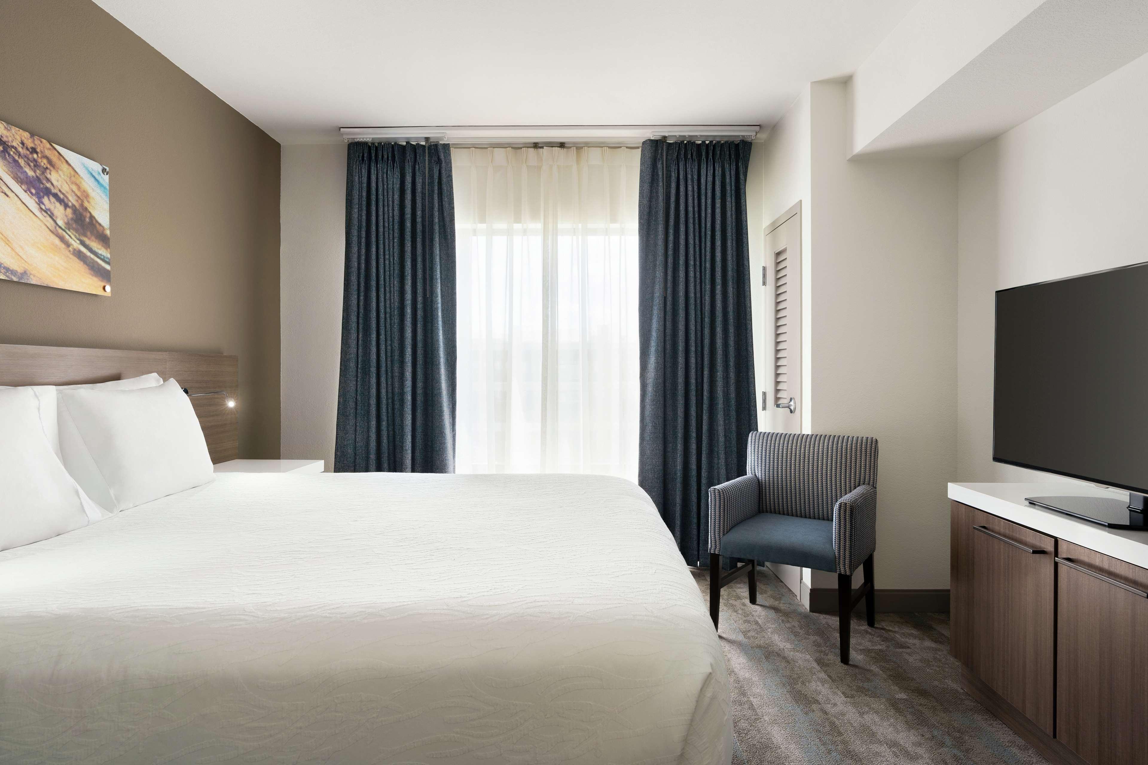 PREMIUM, KING BED