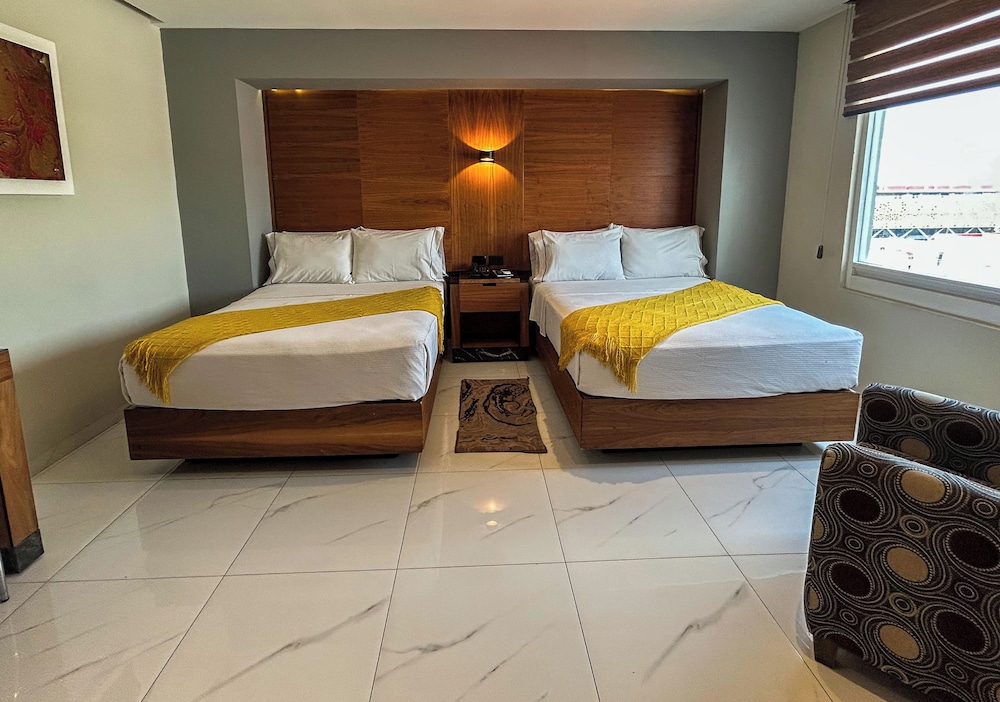 Hotel Dali Ejecutivo 26/86