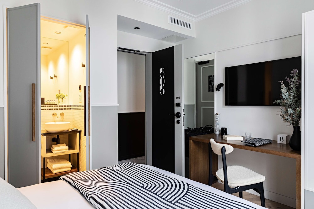 غرفة متصلة عائلية بسرير كوين وسريرين منفصلين، Best Western Premier The Blake Paris Gare Saint Lazare 3/4