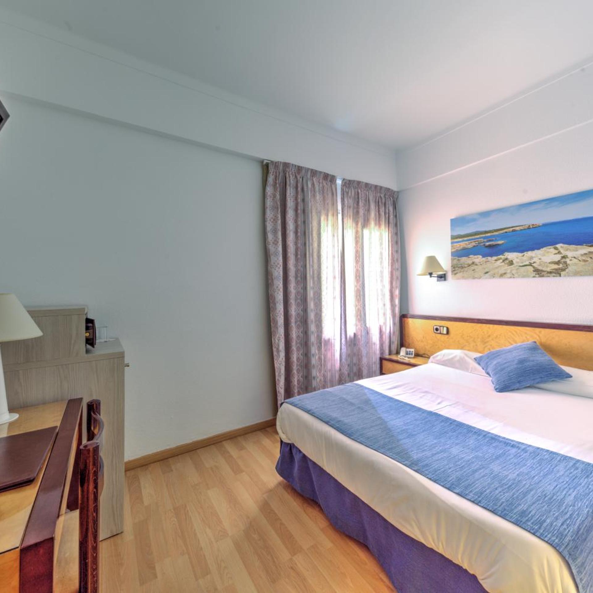 Room, Single