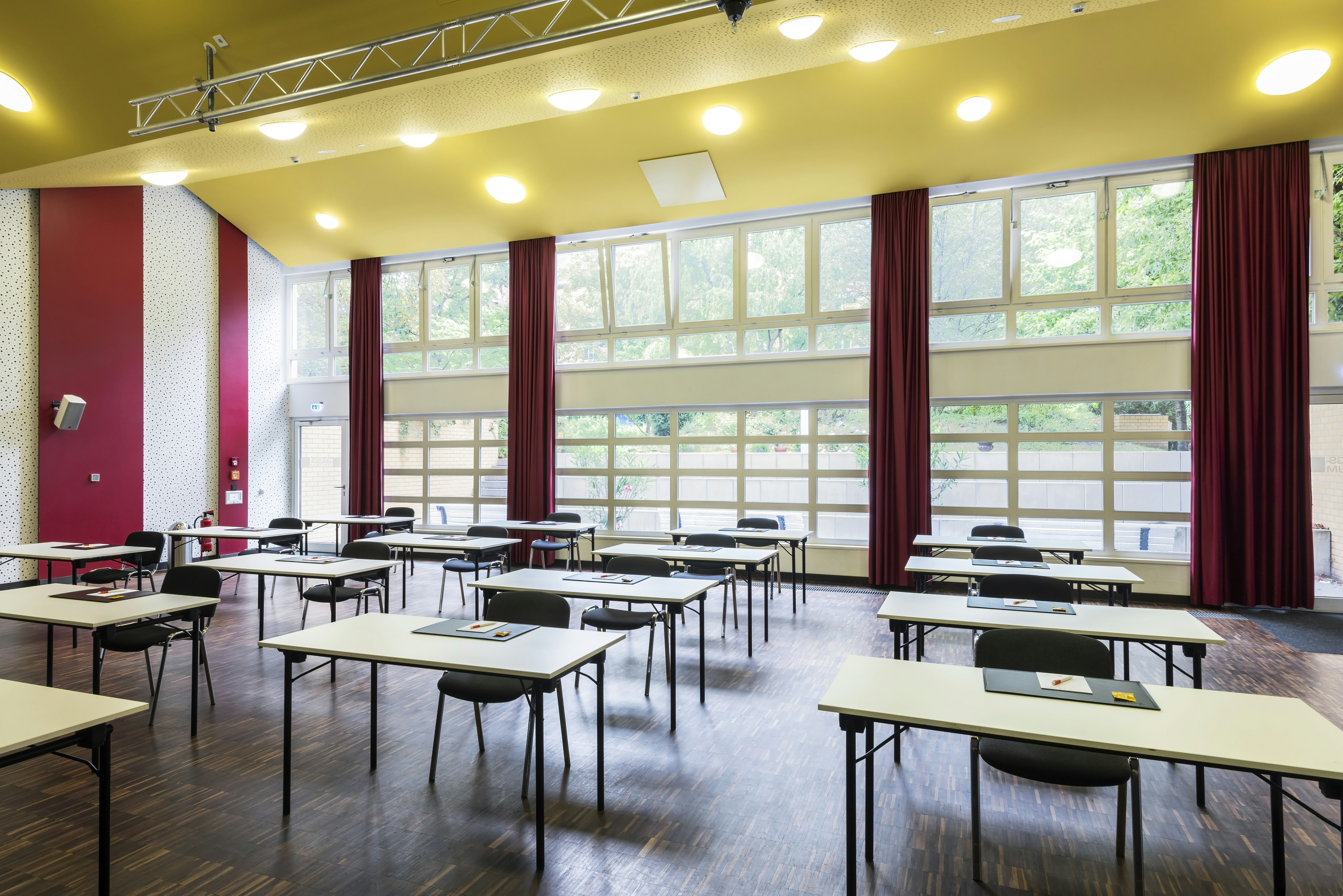 TOP EMBRACE Hotel Grenzfal 10/24