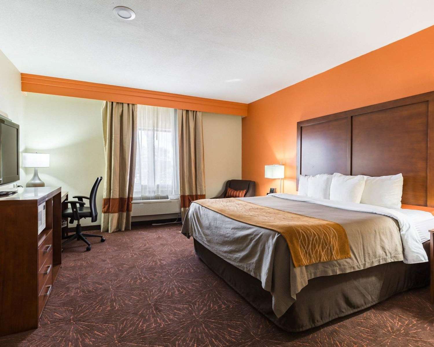 ROOM, KING BED