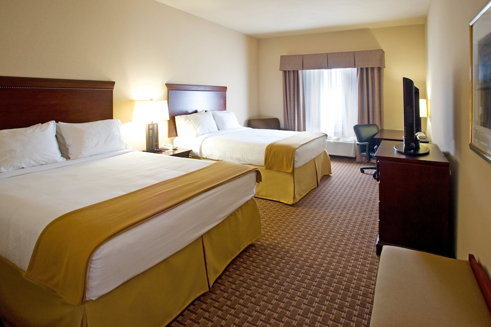 Holiday Inn Express Hotel And Suites Kingsville 16/55