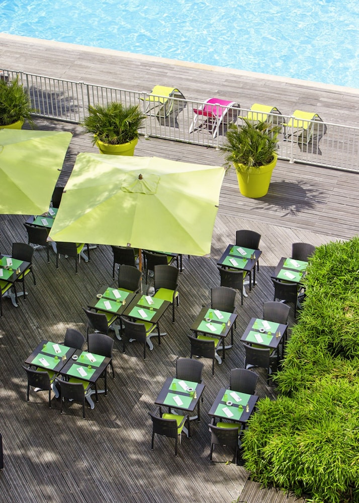 Novotel Paris Orly Rungis 63/75
