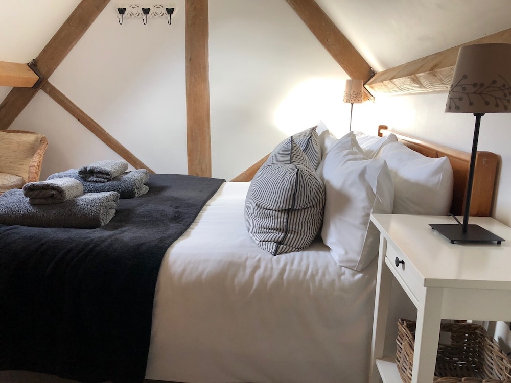 Somerset Country Escape 12/50
