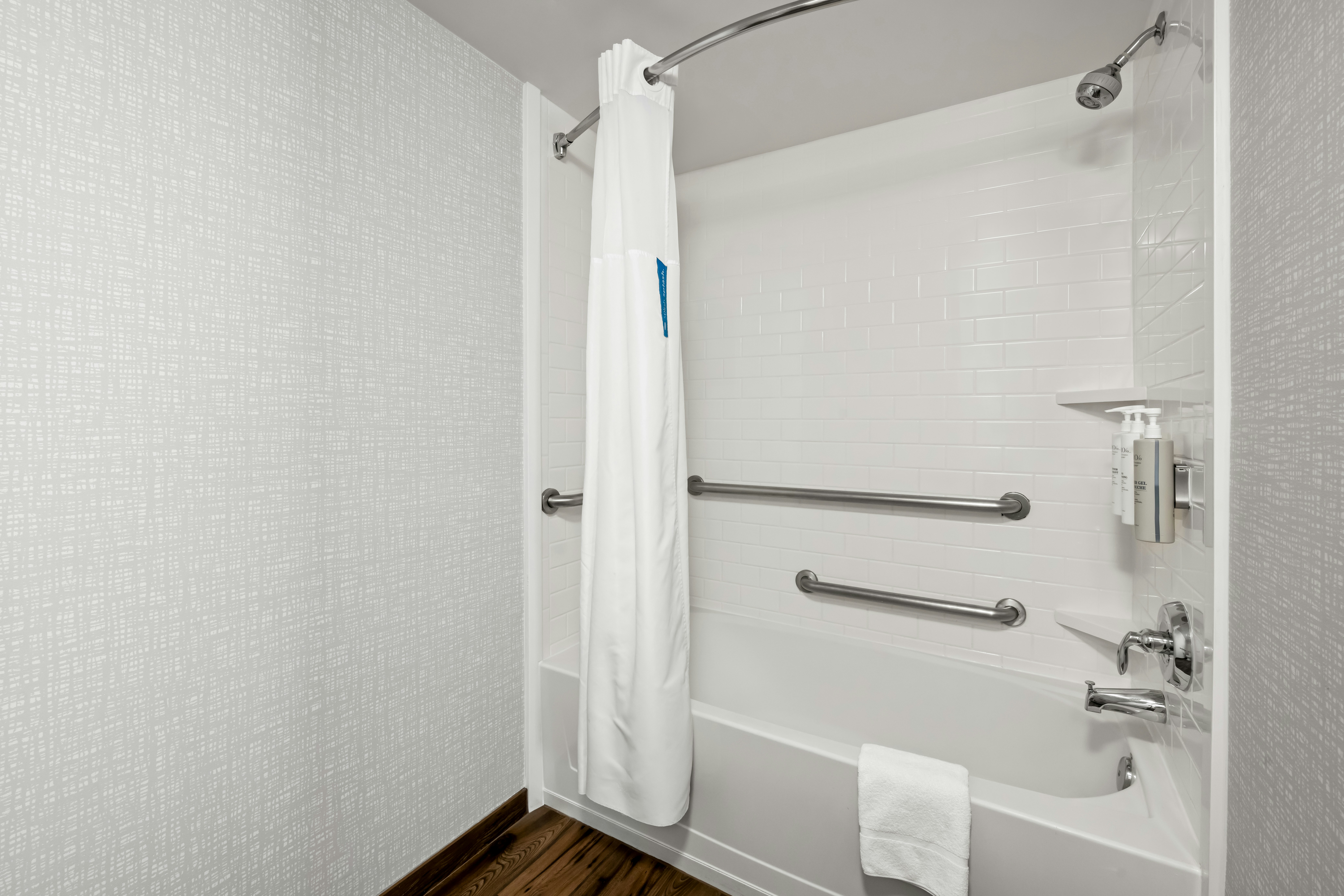 غرفة بسرير كينج مع أريكة لذوي الإعاقة، Hampton Inn And Suites Wilson I 95 4/4