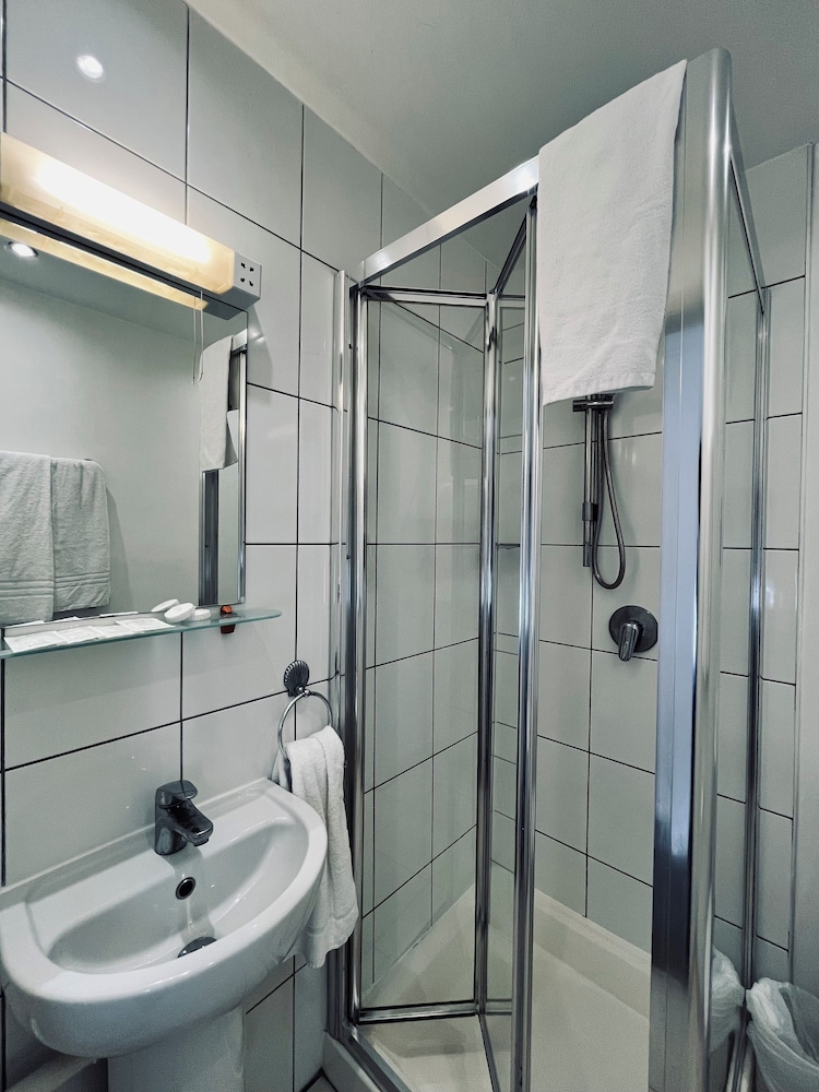 Arriva Hotel 48/50