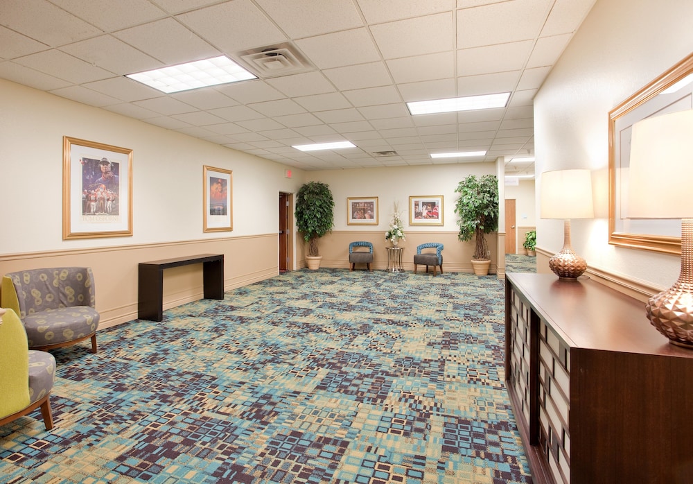 Holiday Inn Express Hotel Suites Beatrice 10/76