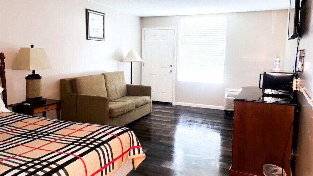 Apm Inn & Suites 46/54