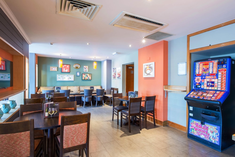 Premier Inn Poole North 39/47