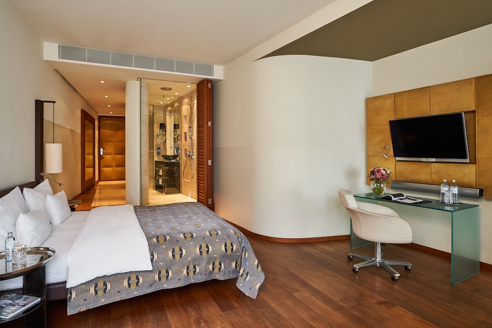 JUNIOR SUITE, CITY VIEW, BALCONY