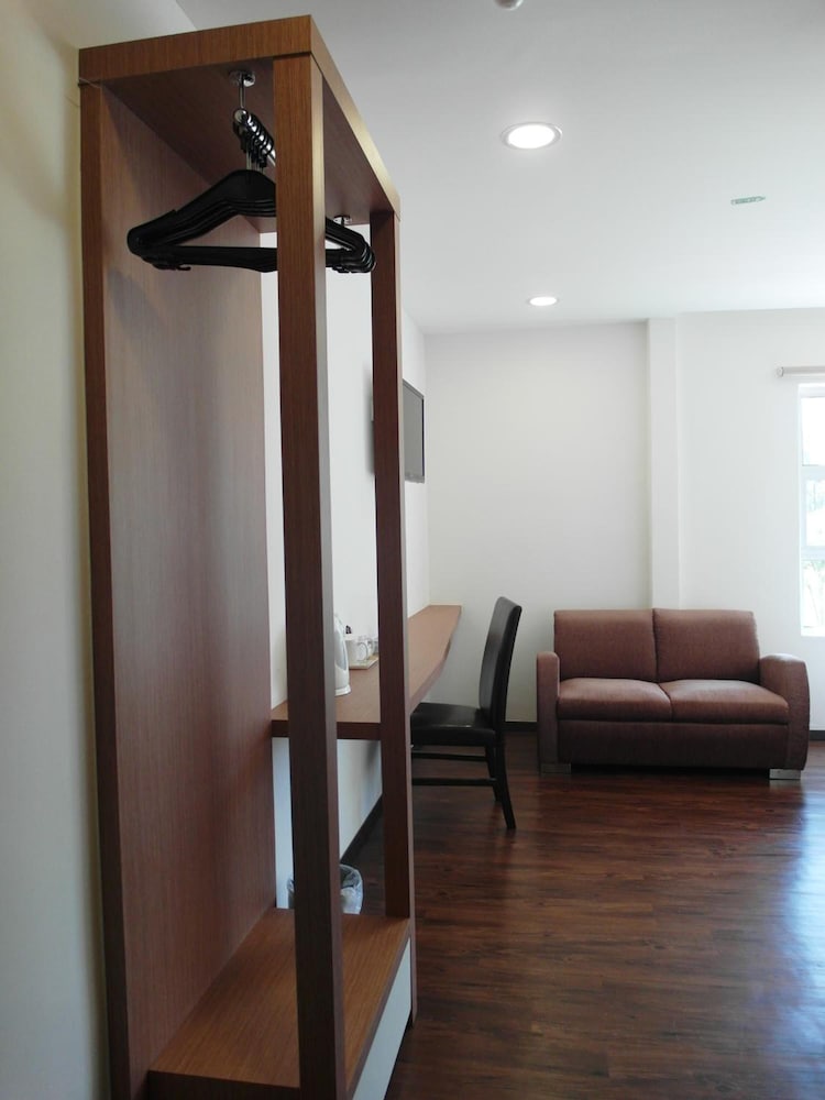 Nagoya Inn Hotel 30/38