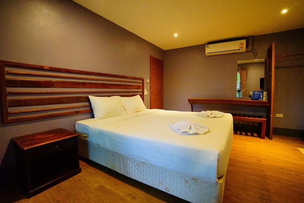 Apple Beachfront Resort 40/69