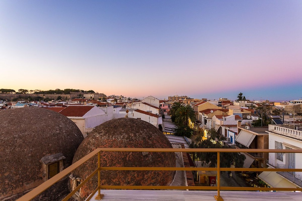 Polyxenia Boutique Hotel 44/50