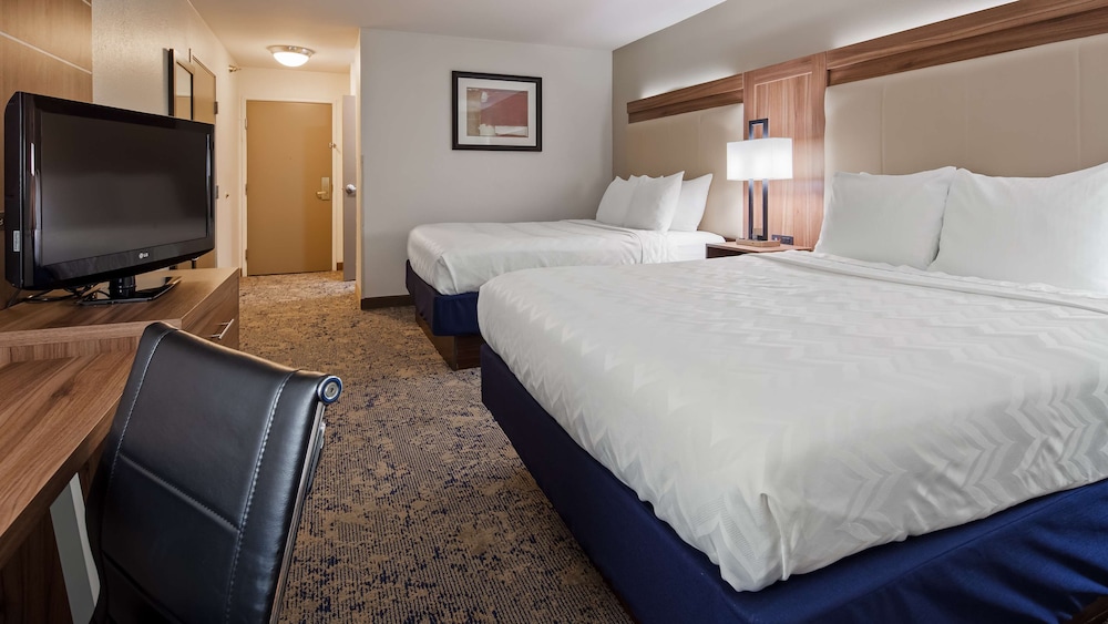 Best Western Plus Kansas City Airport-Kci East 17/43