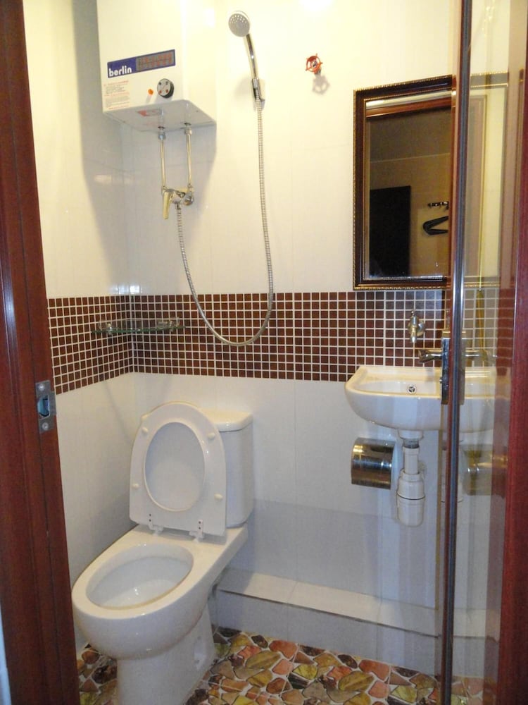Paris Guest House( 10f Flat D2 ) 47/51