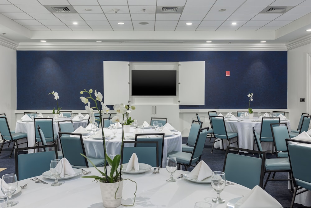 The Pensacola Beach Resort 55/74