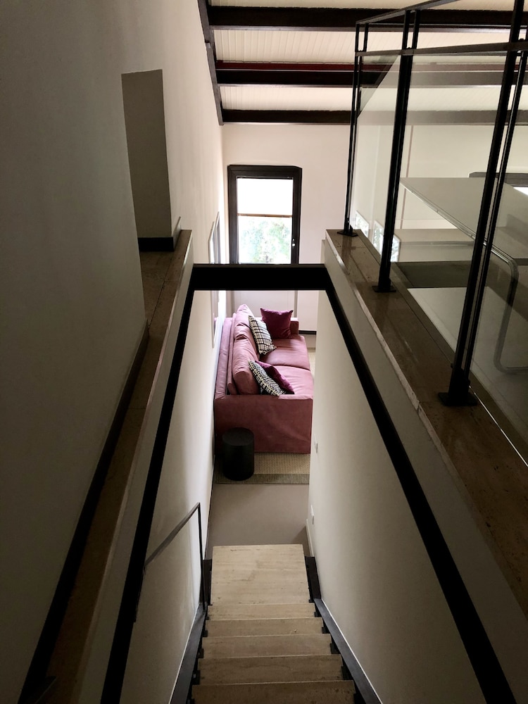 Rivadige Suite 21/50