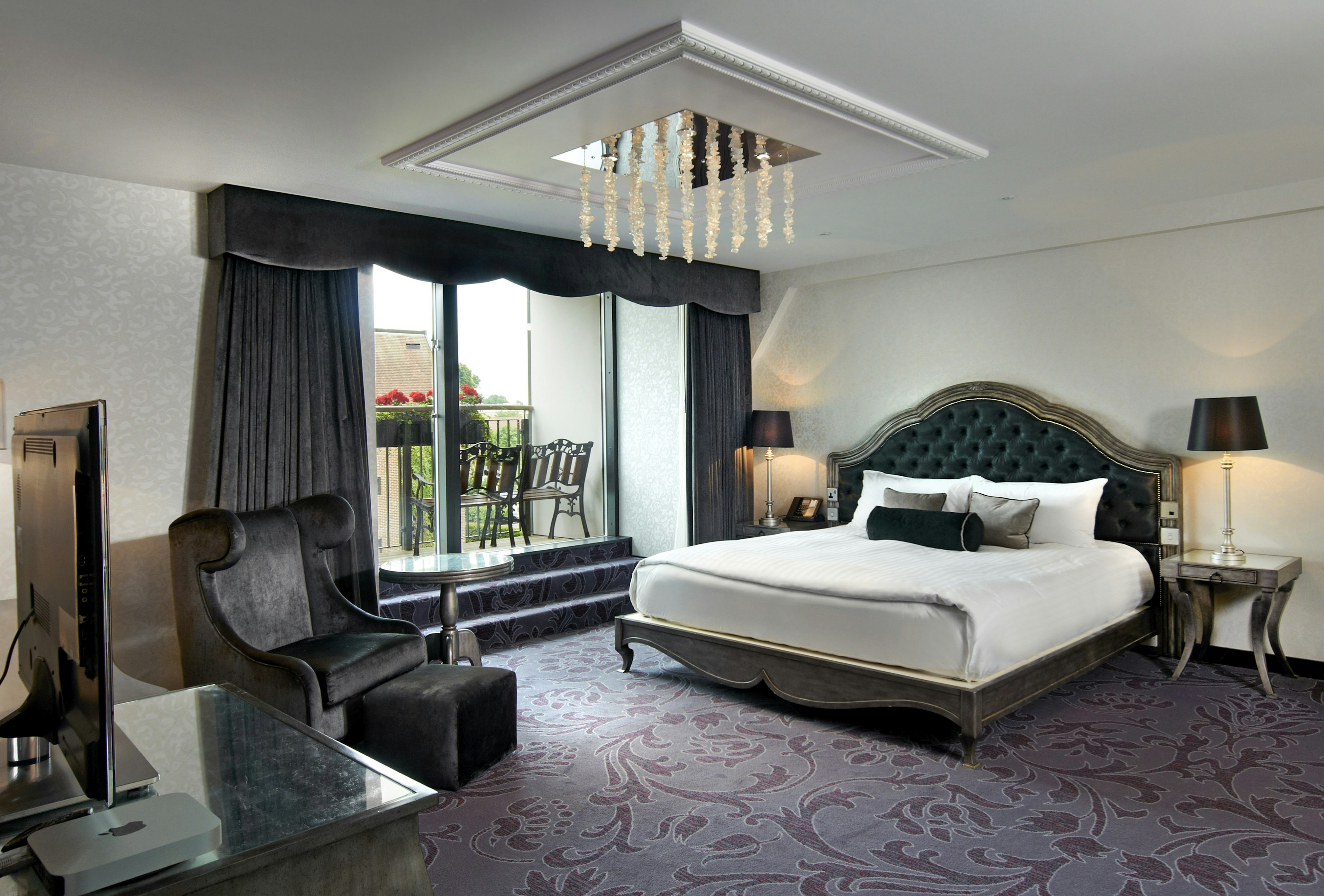 DELUXE, KING BED, WITH VIEW